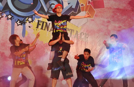 Bữa tiệc hiphop "khuấy đảo" giới trẻ Hà thành - 5 Bữa tiệc hiphop "khuấy đảo" giới trẻ Hà thành - 5