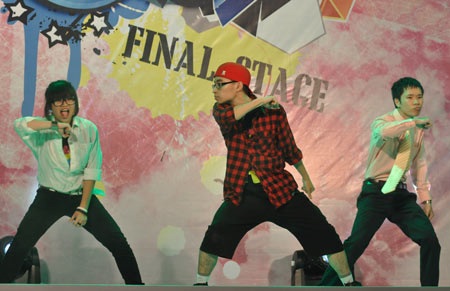 Bữa tiệc hiphop "khuấy đảo" giới trẻ Hà thành - 4 Bữa tiệc hiphop "khuấy đảo" giới trẻ Hà thành - 4