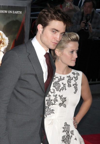 Reese Witherspoon xinh tươi bên Robert Pattinson - 12 Reese Witherspoon xinh tươi bên Robert Pattinson - 12