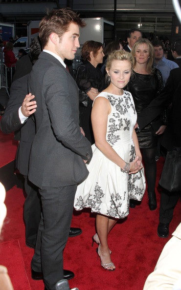 Reese Witherspoon xinh tươi bên Robert Pattinson - 15 Reese Witherspoon xinh tươi bên Robert Pattinson - 15