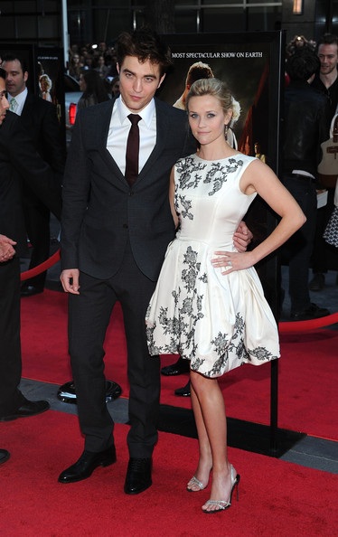 Reese Witherspoon xinh tươi bên Robert Pattinson - 9 Reese Witherspoon xinh tươi bên Robert Pattinson - 9