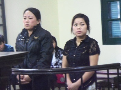 Hai mẹ con cùng lĩnh án vì “chế” mì chính giả - 1