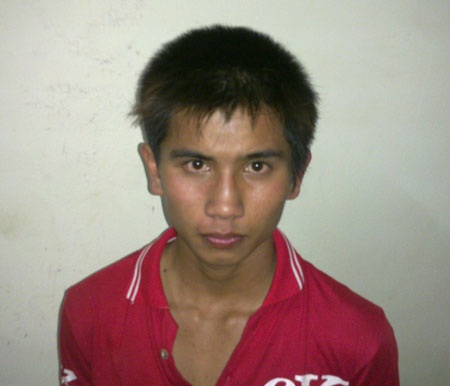 Ngang nhiên trộm xe trước mặt chủ - 1 Ngang nhiên trộm xe trước mặt chủ - 1