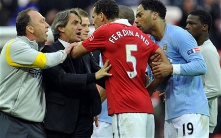 FA tính phạt MU phá phòng thay đồ sân Wembley - 1