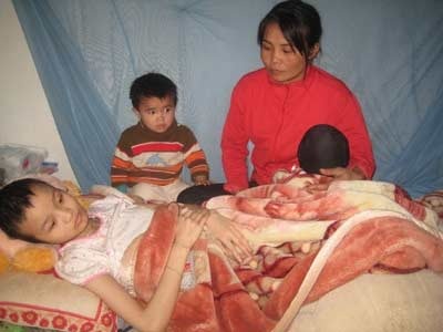 Ngõ góa bụa trong làng ung thư - 1 Ngõ góa bụa trong làng ung thư - 1