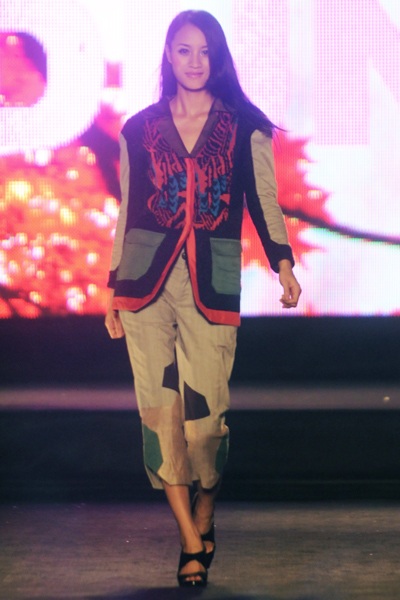 Sôi động ngày mở màn tuần lễ thời trang thu đông Việt Nam 2011 - 6