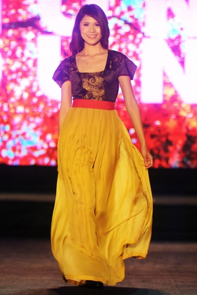 Sôi động ngày mở màn tuần lễ thời trang thu đông Việt Nam 2011 - 7