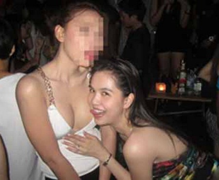 Ngọc Trinh: “Tại sao có thể gọi đó là những hình ảnh thác loạn?” - 2 Ngọc Trinh: “Tại sao có thể gọi đó là những hình ảnh thác loạn?” - 2