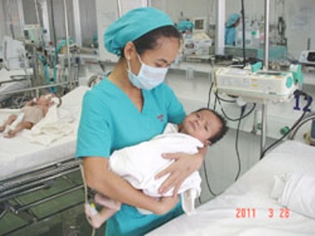 Một trẻ bị lệch tim do bệnh phổi bẩm sinh - 1 Một trẻ bị lệch tim do bệnh phổi bẩm sinh - 1