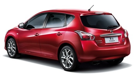 Diện mạo Nissan Tiida phiên bản 2012 - 4 Diện mạo Nissan Tiida phiên bản 2012 - 4