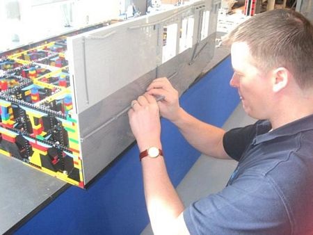 Ngắm tàu chiến khổng lồ bằng Lego - 10