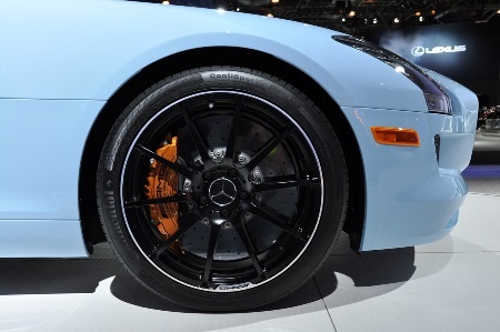 Siêu xe SLS AMG trong sắc màu mới - 9