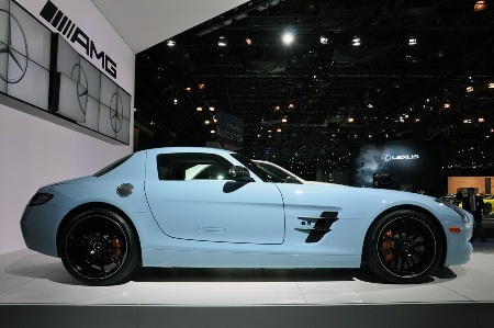 Siêu xe SLS AMG trong sắc màu mới - 10