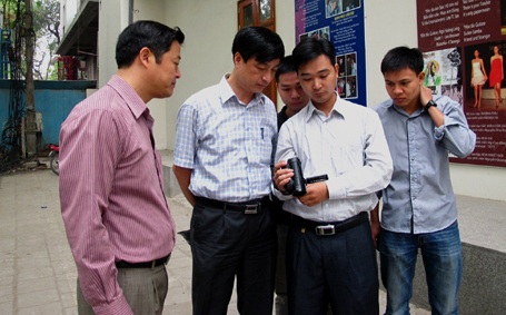 CSGT bí mật ghi hình học sinh đi xe máy đến trường - 2