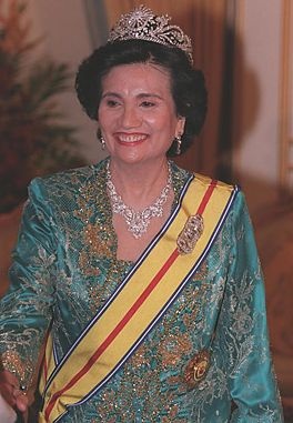 Những vương miện hoàng gia đẹp nhất thế giới - 4 Những vương miện hoàng gia đẹp nhất thế giới - 4