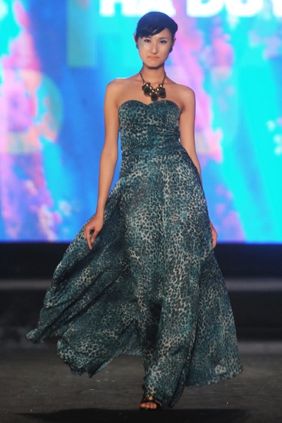 Tuần lễ thời trang Việt Nam thu đông 2011 thành công tốt đẹp - 13