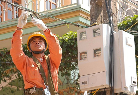 EVN khất nợ hàng nghìn tỷ đồng - 1 EVN khất nợ hàng nghìn tỷ đồng - 1