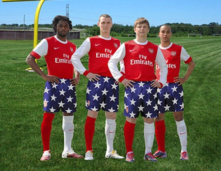 Biếm họa về Arsenal sau khi "đổi chủ" - 5 Biếm họa về Arsenal sau khi "đổi chủ" - 5