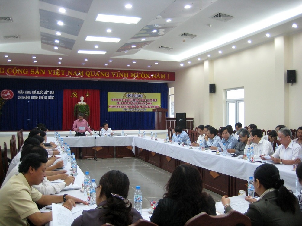 Tháo gỡ khó khăn về lãi suất cho các doanh nghiệp - 1 Tháo gỡ khó khăn về lãi suất cho các doanh nghiệp - 1