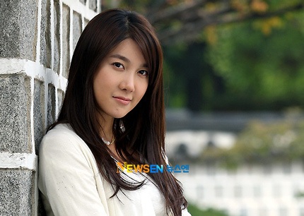 Lee Ji Ah thực sự lấy chồng khi 16 tuổi - 3 Lee Ji Ah thực sự lấy chồng khi 16 tuổi - 3