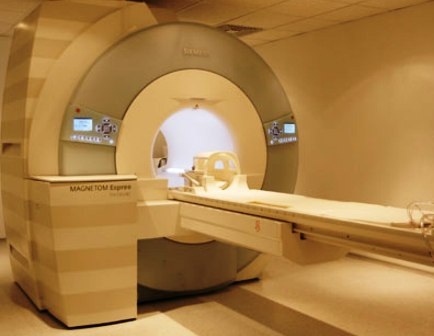 Đưa vào sử dụng máy cộng hưởng không gây nhiễm xạ - 1 Đưa vào sử dụng máy cộng hưởng không gây nhiễm xạ - 1
