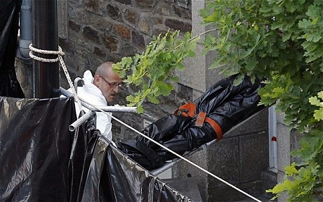 Pháp: Phát hiện mộ tập thể của một gia đình mất tích - 2