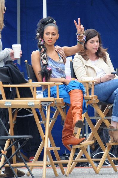 Nicole Scherzinger khoe eo thon trong buổi quay MV mới - 17