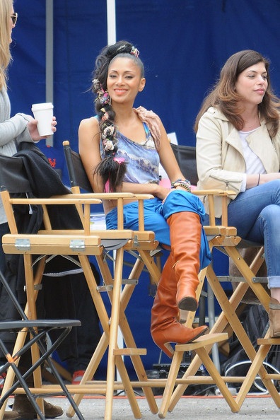 Nicole Scherzinger khoe eo thon trong buổi quay MV mới - 18