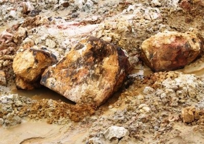 Phát lộ vỉa quặng thứ 2 tại mỏ sắt Thạch Khê - 1 Phát lộ vỉa quặng thứ 2 tại mỏ sắt Thạch Khê - 1