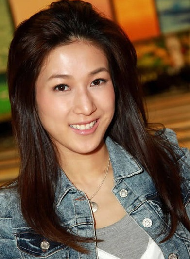 Chung Gia Hân bảo vệ Lâm Phong  - 1