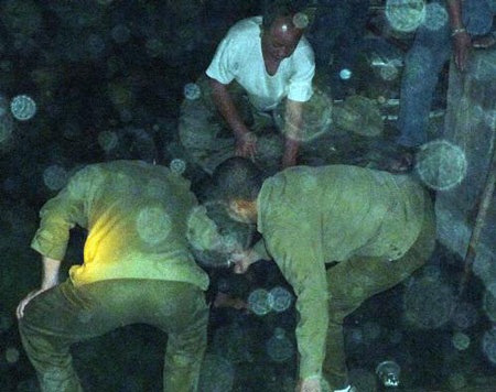 Thiếu nữ nhảy hồ tự tử - 1