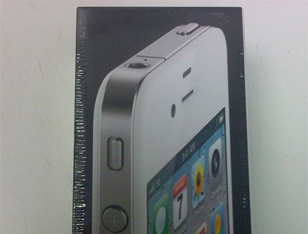 iPhone 4 trắng sẽ bán sang châu Âu vào ngày 27/4 - 2