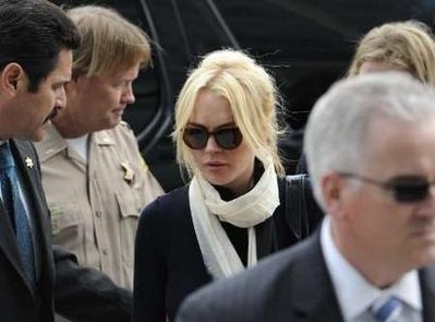 Lindsay Lohan lại phải đi tù - 2