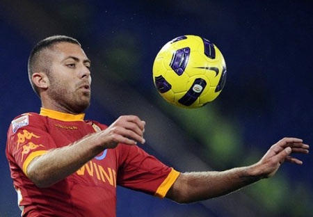 Tam “đại gia” Premier League tranh giành “hàng thải” Roma - 1 Tam “đại gia” Premier League tranh giành “hàng thải” Roma - 1