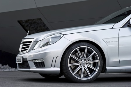 Mercedes E63 AMG lắp động cơ nhỏ hơn - 7 Mercedes E63 AMG lắp động cơ nhỏ hơn - 7