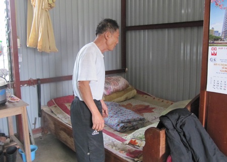 Chậm được giao đất, 2 gia đình thương binh vạ vật tìm chỗ ở - 2 Chậm được giao đất, 2 gia đình thương binh vạ vật tìm chỗ ở - 2