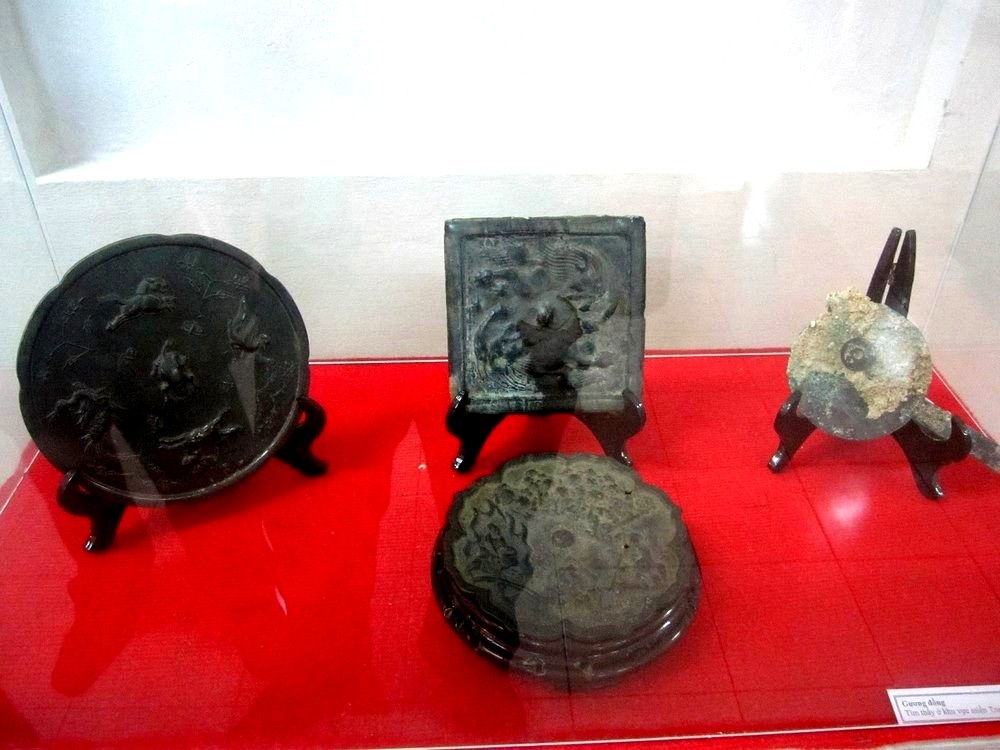 Chiêm ngưỡng bộ sưu tập hàng trăm cổ vật quý - 14