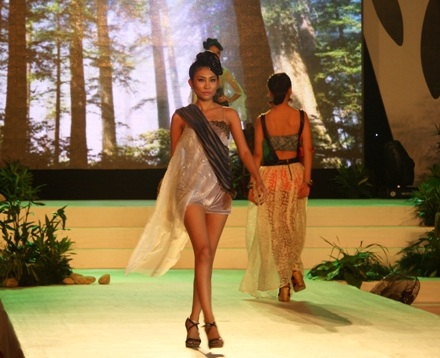 Thông điệp xanh giúp Thu Nguyệt đoạt giải thiết kế thời trang - 2