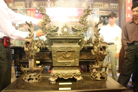 Chiêm ngưỡng bộ sưu tập hàng trăm cổ vật quý - 17