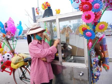 Cả làng đi bán bắp rang - 5