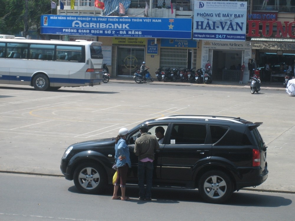 “Cháy” phòng khách sạn và vé xem pháo hoa - 2