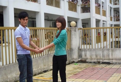 Màn tỏ tình lãng mạn bằng hoa gạo - 4 Màn tỏ tình lãng mạn bằng hoa gạo - 4