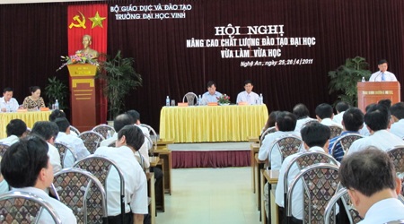 Hội nghị nâng cao chất lượng đào tạo ĐH vừa làm vừa học tại ĐH Vinh - 1 Hội nghị nâng cao chất lượng đào tạo ĐH vừa làm vừa học tại ĐH Vinh - 1