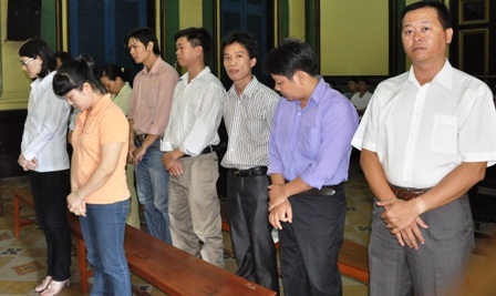 Vụ “rút ruột” BHYT tại Bệnh viện Chợ Rẫy: “Giơ cao đánh khẽ” - 2 Vụ “rút ruột” BHYT tại Bệnh viện Chợ Rẫy: “Giơ cao đánh khẽ” - 2