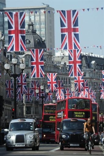 Nước Anh rộn ràng trước đám cưới thế kỷ - 9