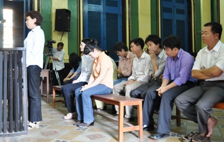 Vụ “rút ruột” BHYT tại Bệnh viện Chợ Rẫy: “Giơ cao đánh khẽ” - 3 Vụ “rút ruột” BHYT tại Bệnh viện Chợ Rẫy: “Giơ cao đánh khẽ” - 3