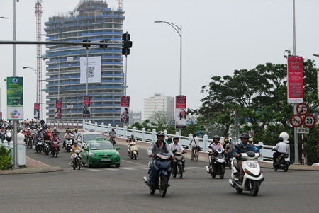 Phong tỏa toàn bộ Cảng Sông Hàn trước lễ hội pháo hoa quốc tế - 2 Phong tỏa toàn bộ Cảng Sông Hàn trước lễ hội pháo hoa quốc tế - 2