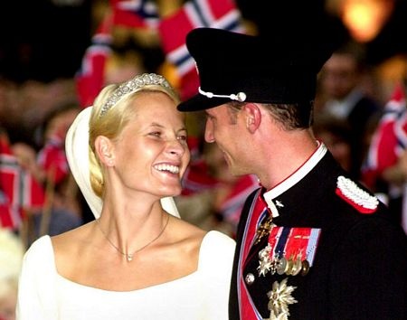 Những đám cưới hoàng gia nổi tiếng nhất thế giới  - 10