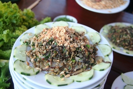 "Bếp Việt trong vườn Huế" hút khách ngày mở màn - 14