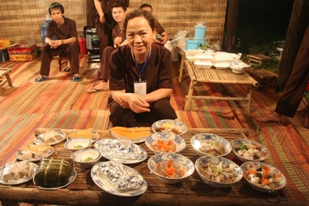 "Bếp Việt trong vườn Huế" hút khách ngày mở màn - 21